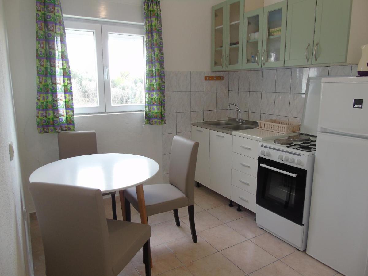 Apartments Kurilj Makarska Ngoại thất bức ảnh