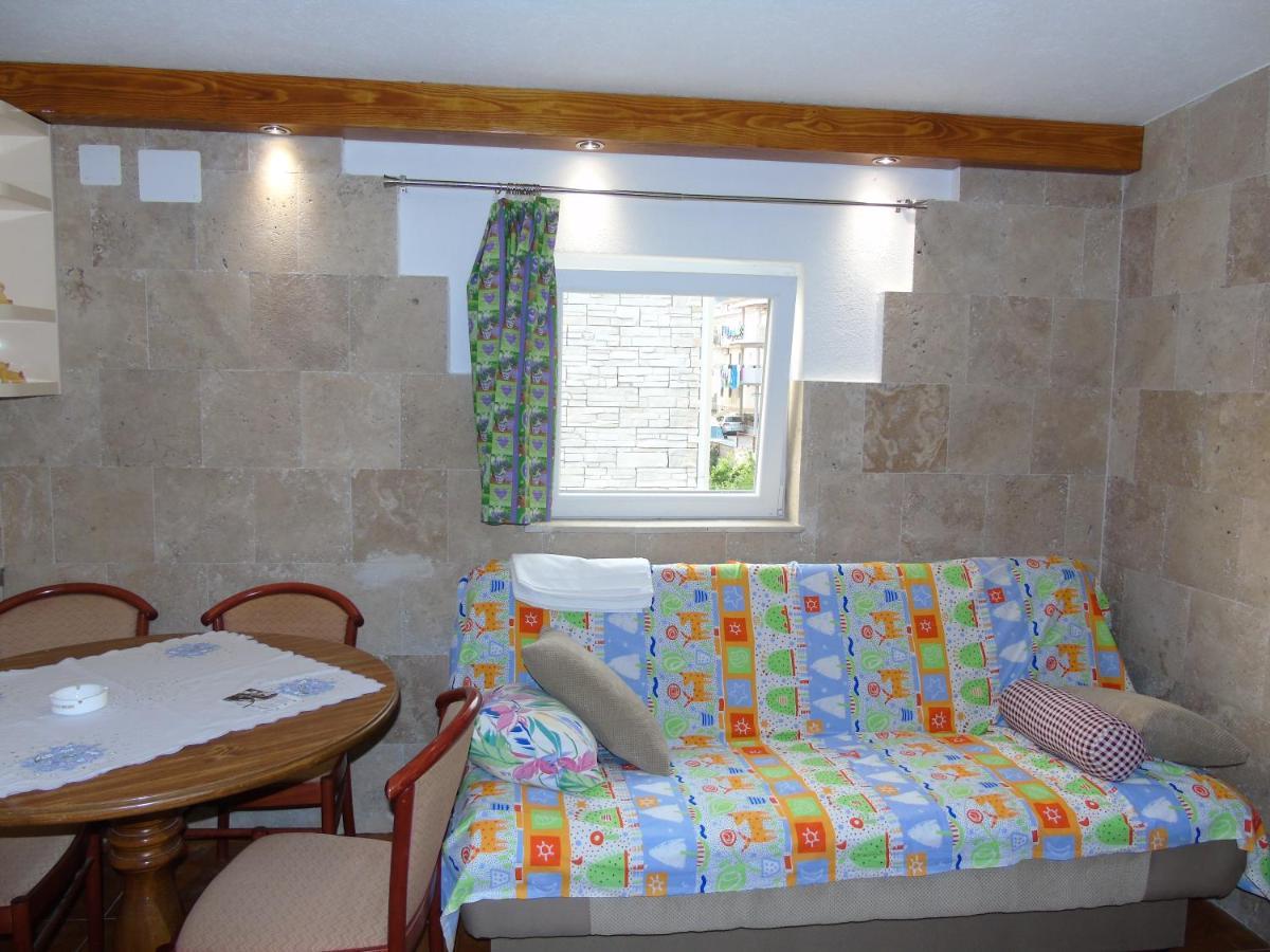 Apartments Kurilj Makarska Ngoại thất bức ảnh