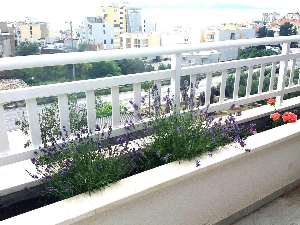 Apartments Kurilj Makarska Ngoại thất bức ảnh