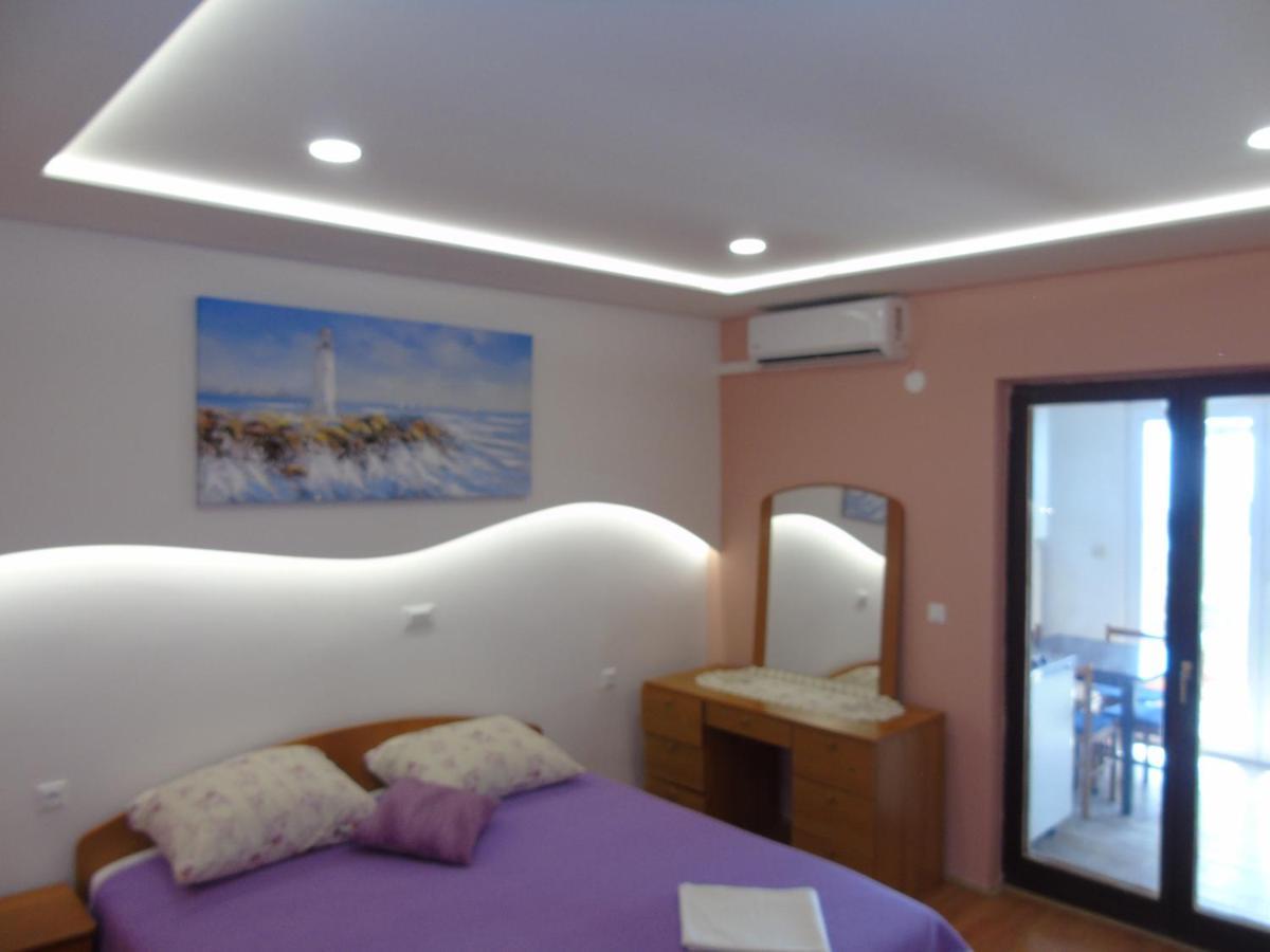 Apartments Kurilj Makarska Ngoại thất bức ảnh