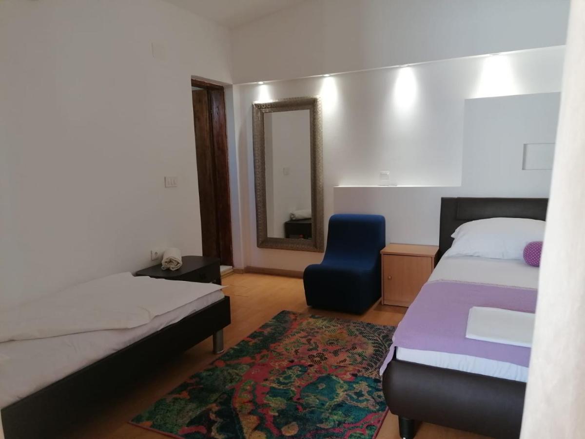 Apartments Kurilj Makarska Ngoại thất bức ảnh