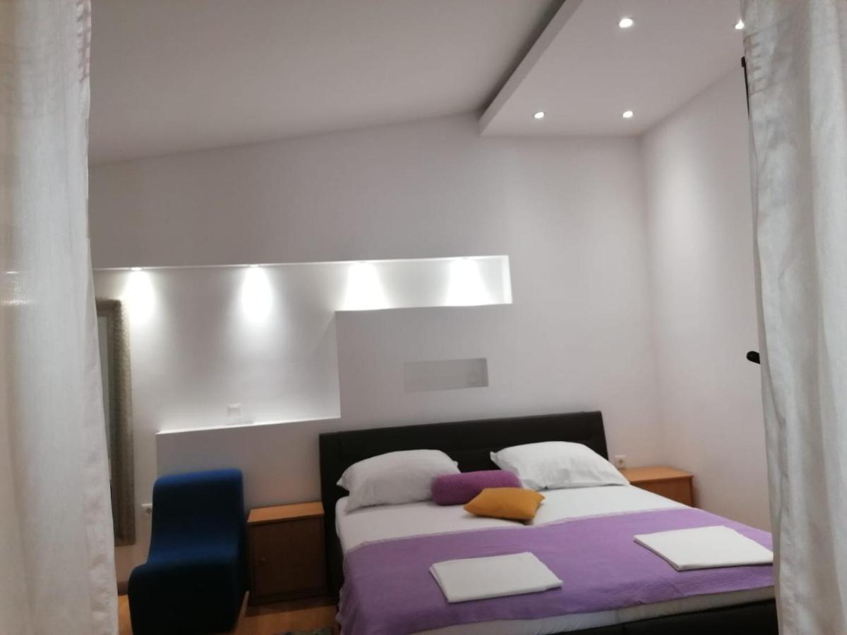 Apartments Kurilj Makarska Ngoại thất bức ảnh