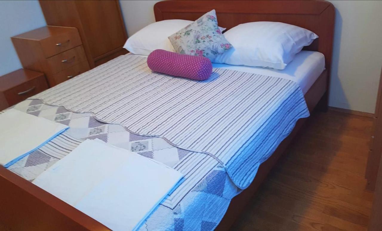 Apartments Kurilj Makarska Ngoại thất bức ảnh
