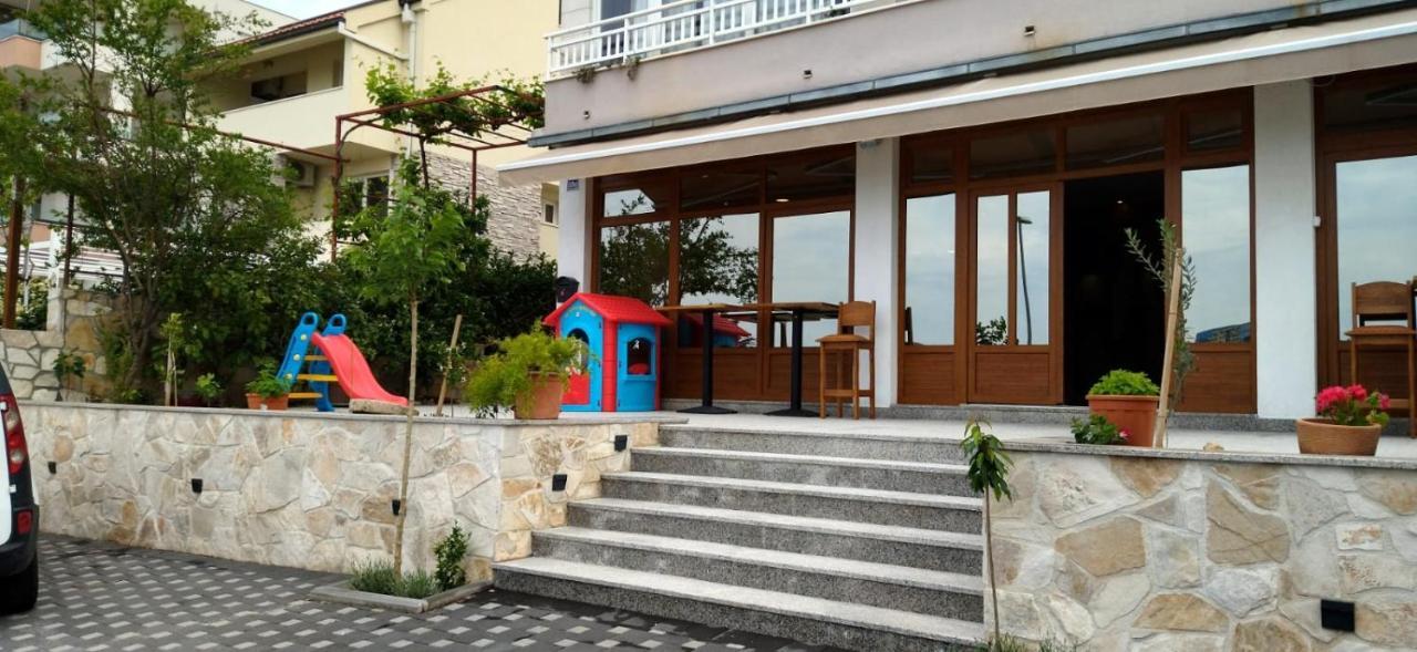 Apartments Kurilj Makarska Ngoại thất bức ảnh