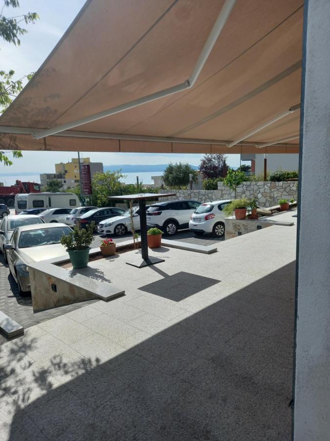Apartments Kurilj Makarska Ngoại thất bức ảnh