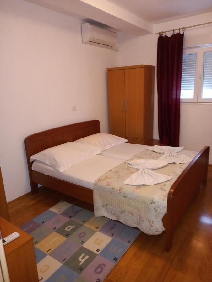Apartments Kurilj Makarska Ngoại thất bức ảnh