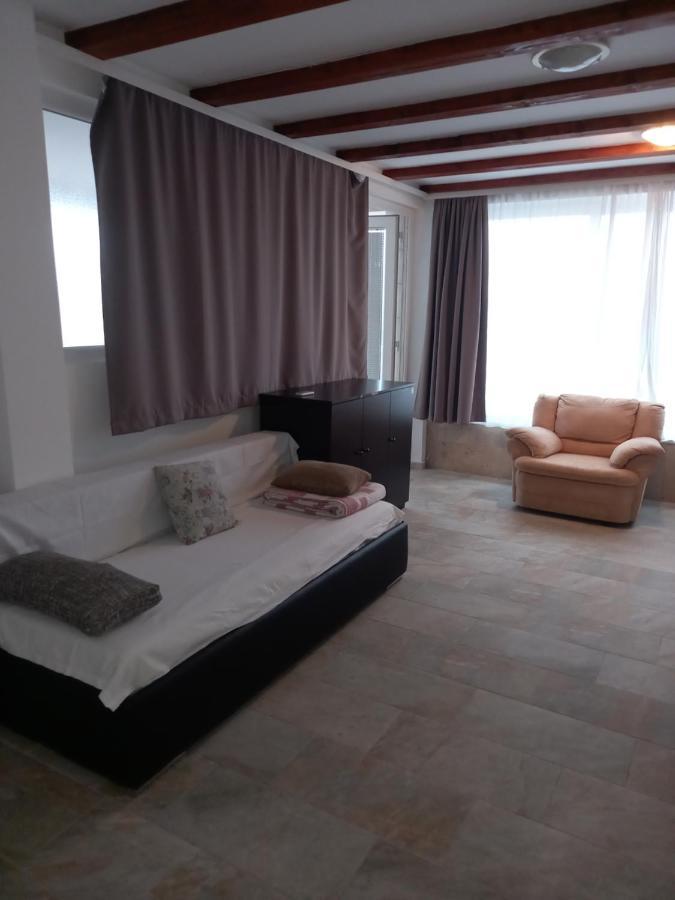 Apartments Kurilj Makarska Ngoại thất bức ảnh