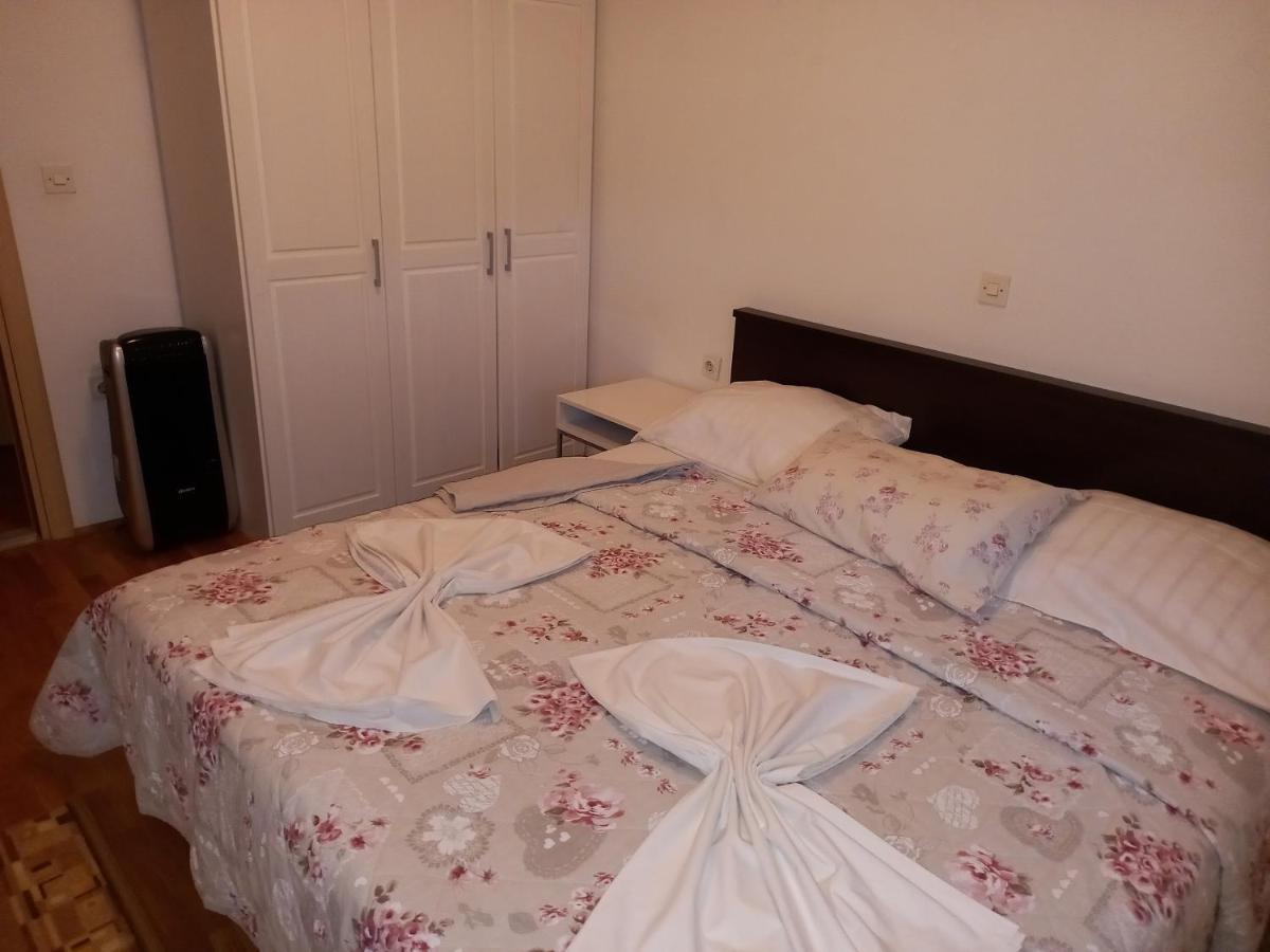 Apartments Kurilj Makarska Ngoại thất bức ảnh
