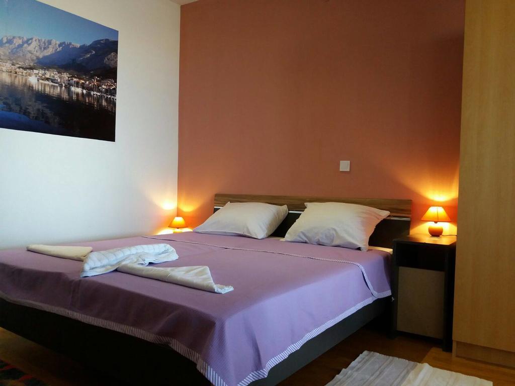 Apartments Kurilj Makarska Ngoại thất bức ảnh