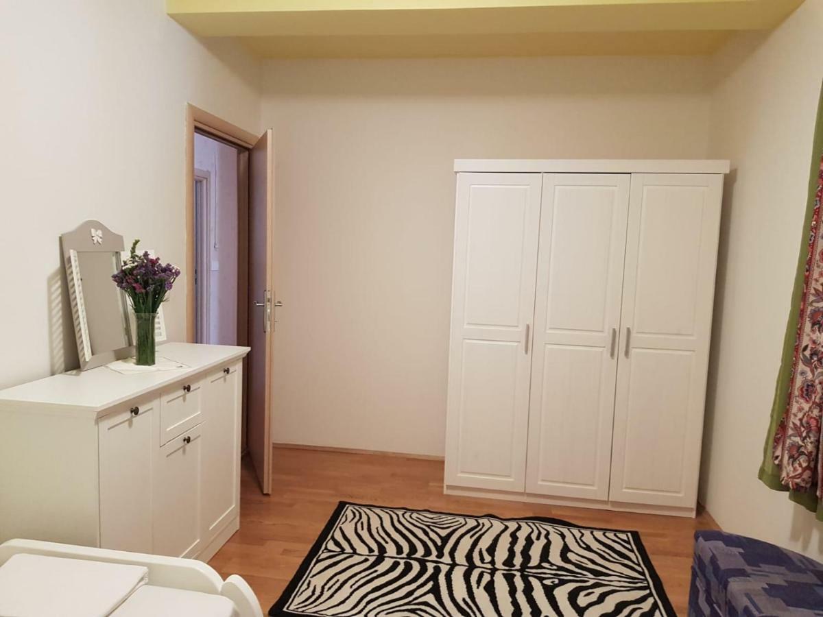 Apartments Kurilj Makarska Ngoại thất bức ảnh